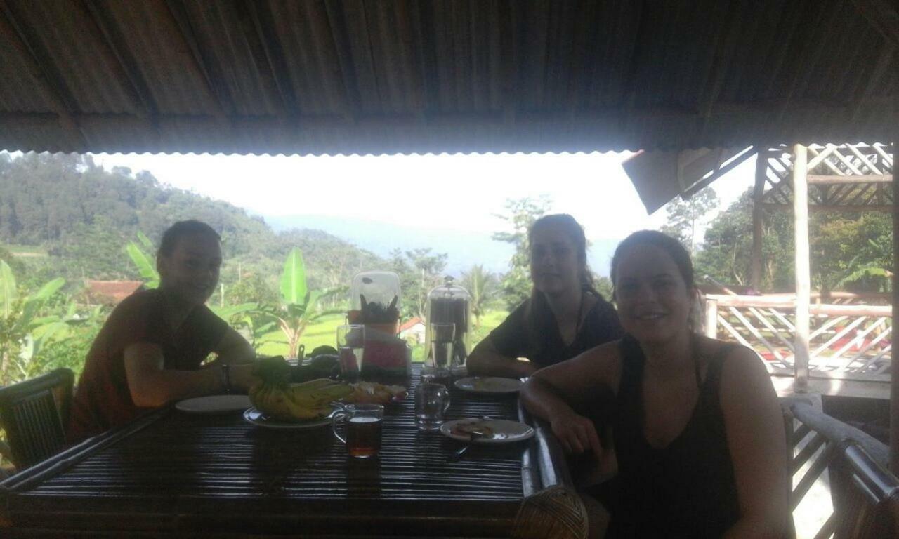De Salak Homestay Bogor Kültér fotó
