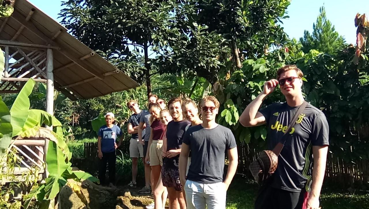 De Salak Homestay Bogor Kültér fotó